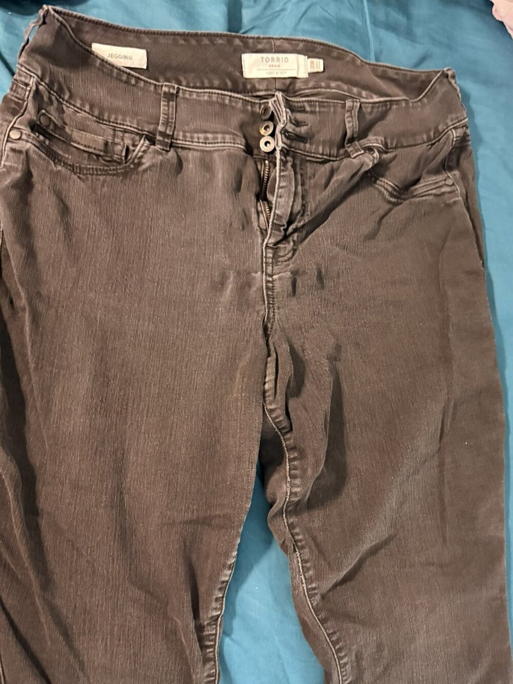 Torrid Jeans | Torrid Black Distressed Wash Three Button Jeggings Pants, Size 20